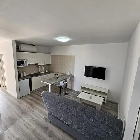 Everything Need Right Here * 라스 가예타스